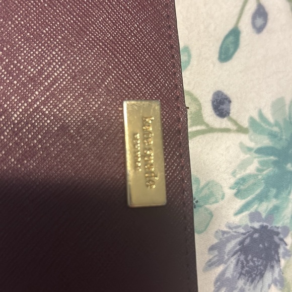 Kate Spade bifold wallet - Picture 2 of 10